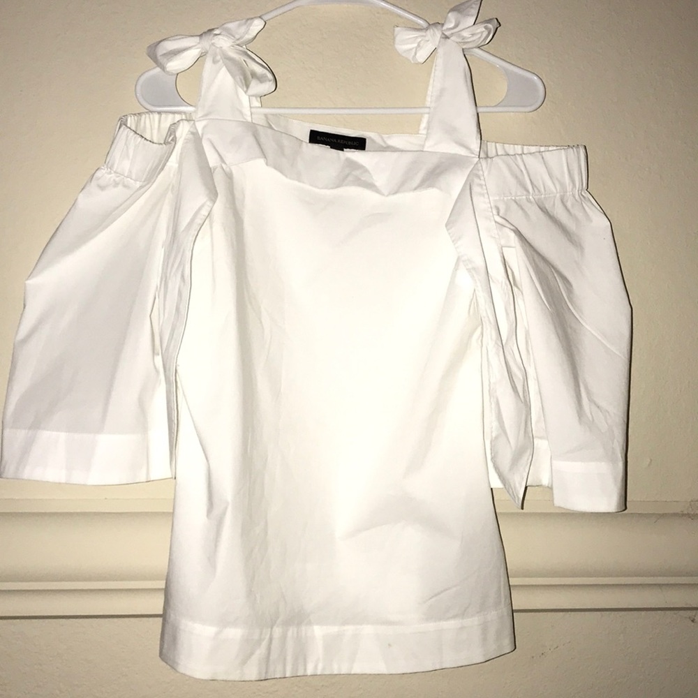 Banana republic off shoulder top
